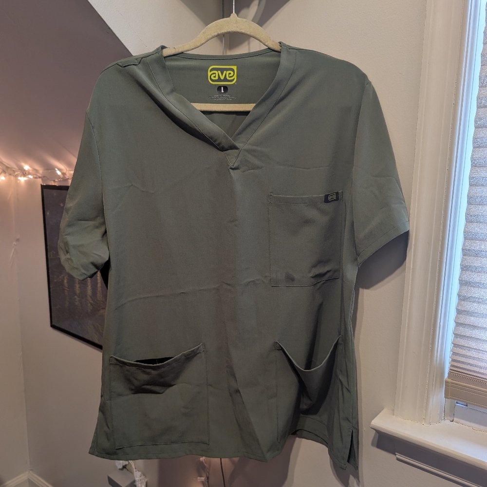 Ave Green Unisex Scrub Top